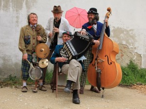 BÜCHEREI-Straßen-FEST am Fr., 17.6.2016 von 12-18Uhr